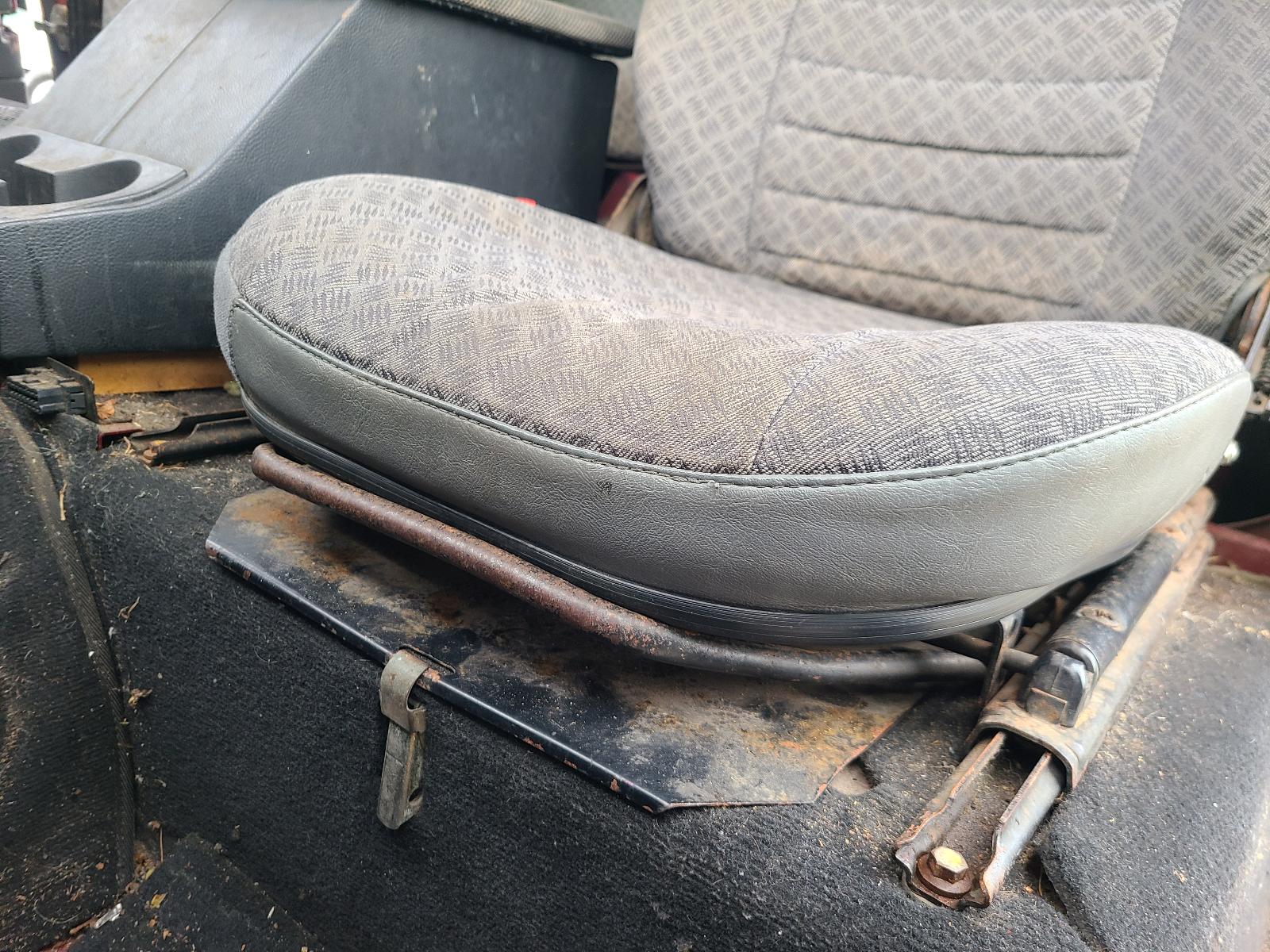 View Land Rover Defender 1999 4 Door Station Wagon