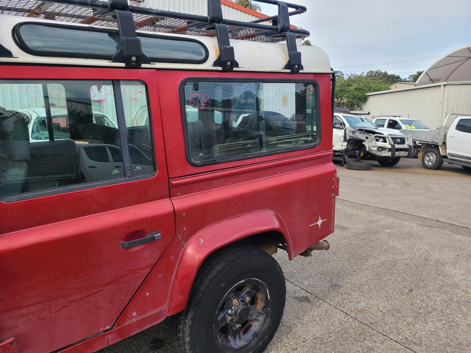 View Land Rover Defender 1999 4 Door Station Wagon