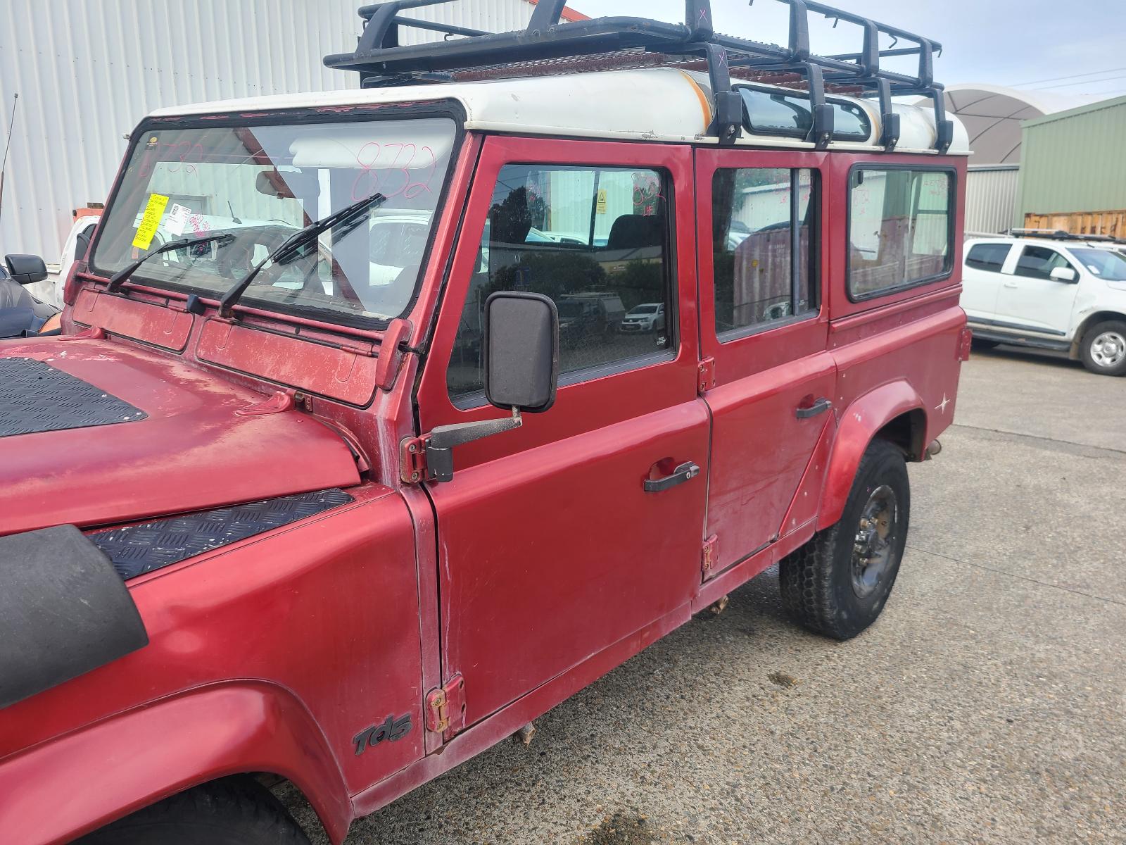 View Land Rover Defender 1999 4 Door Station Wagon