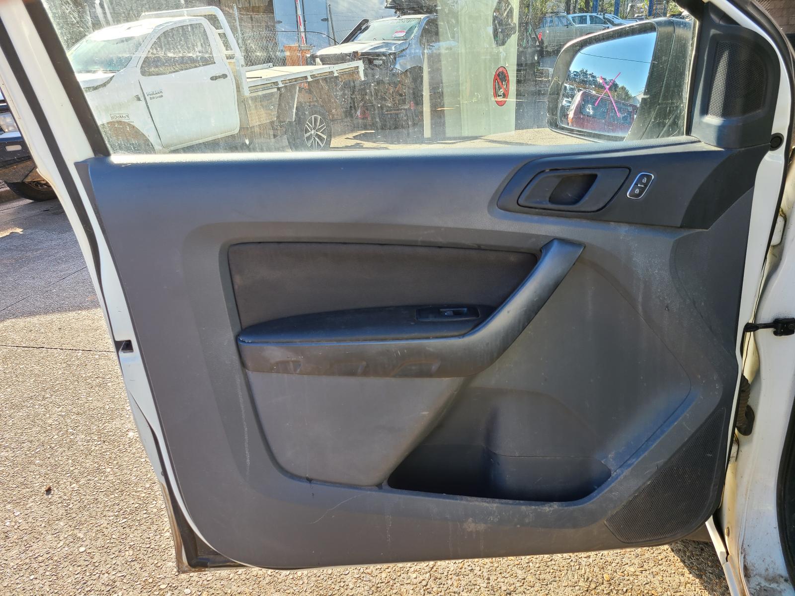 View Ford Ranger 2016  
