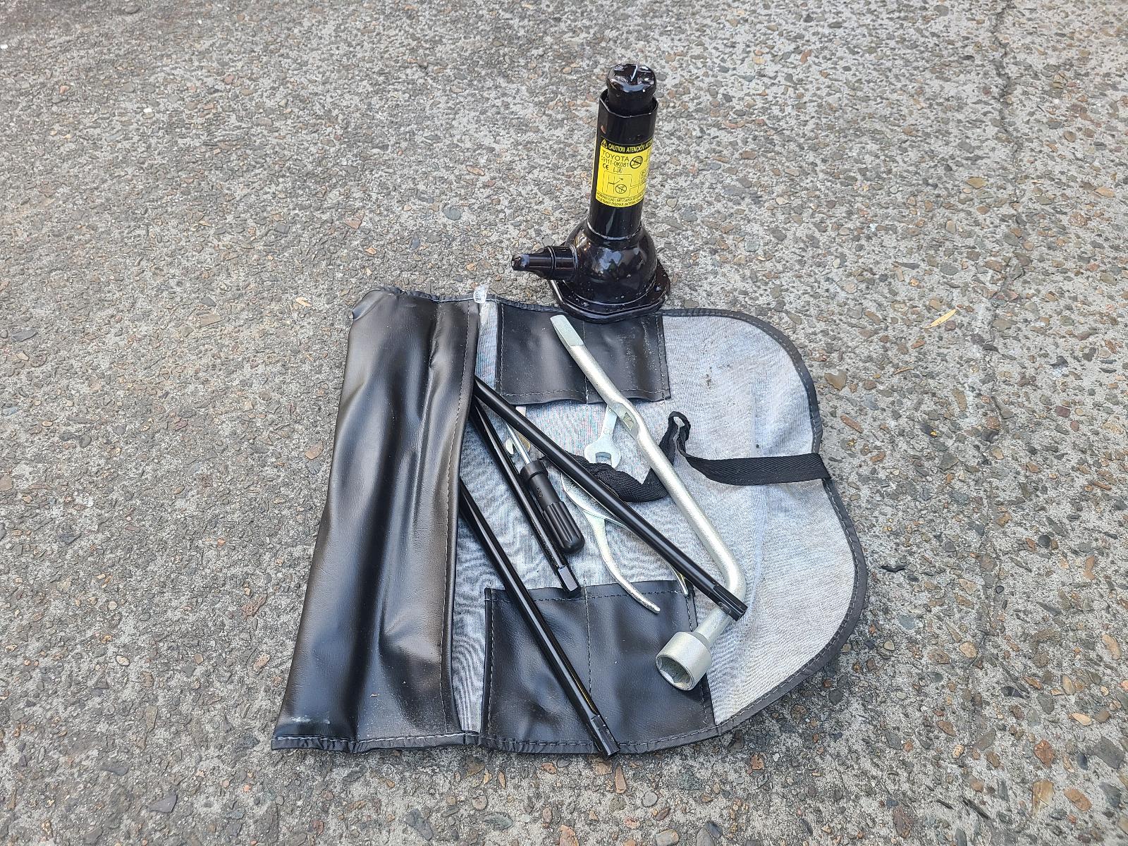 View Toyota Hilux 2012 4 Door Utility