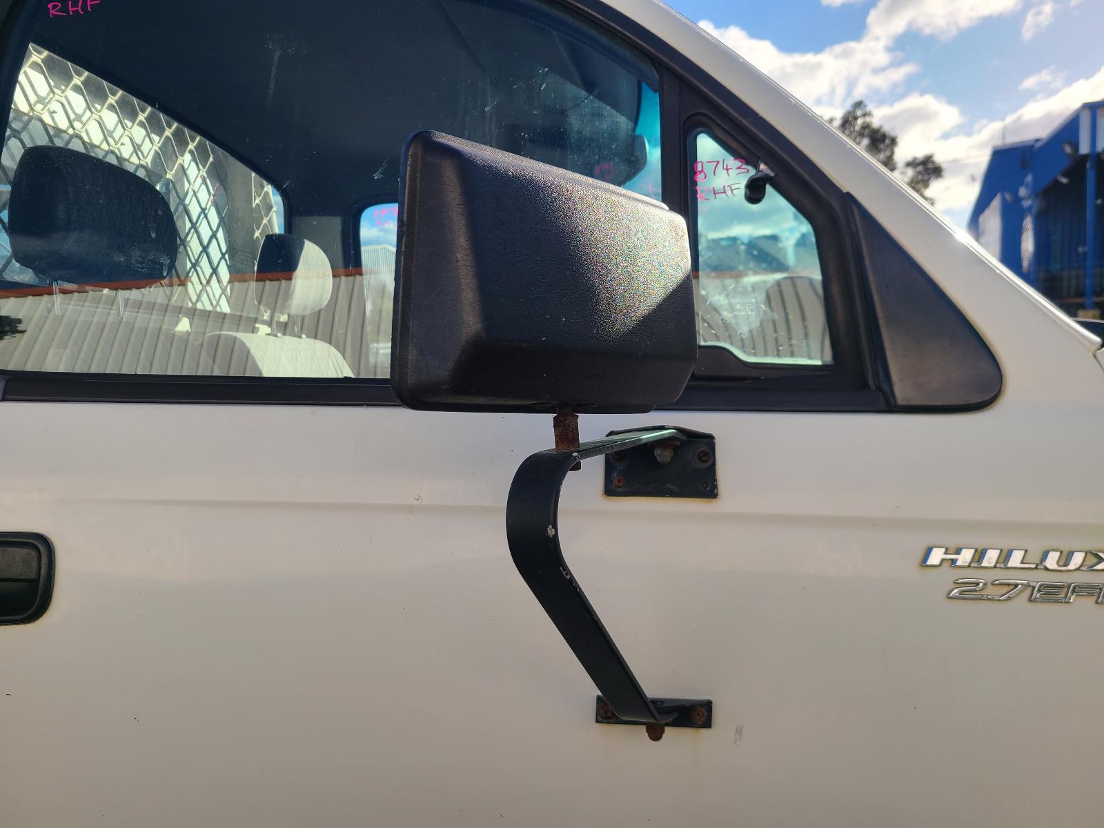 View Auto part Ashtray Toyota Hilux 2003