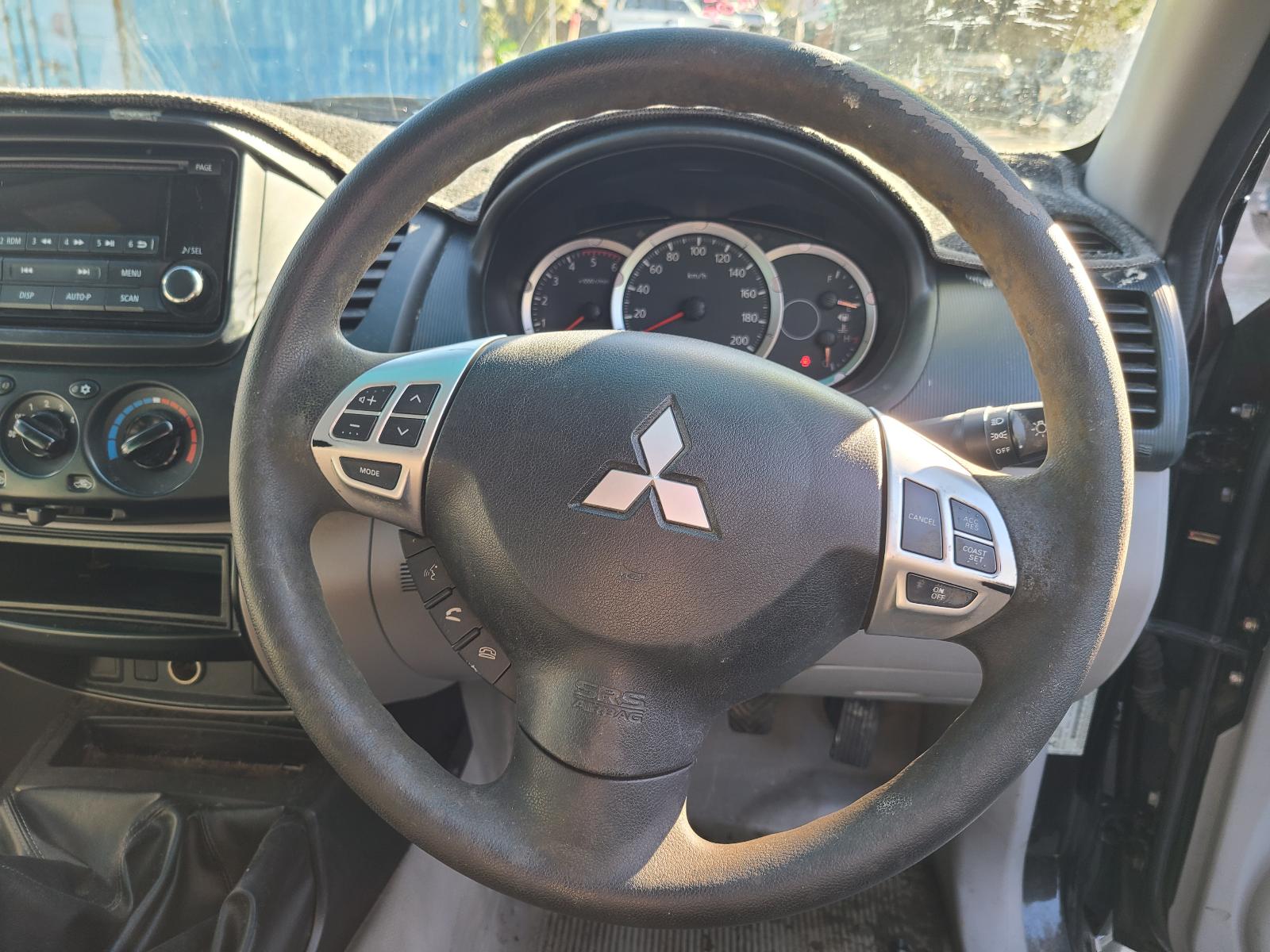 View Mitsubishi Triton 2014 4 Door Utility