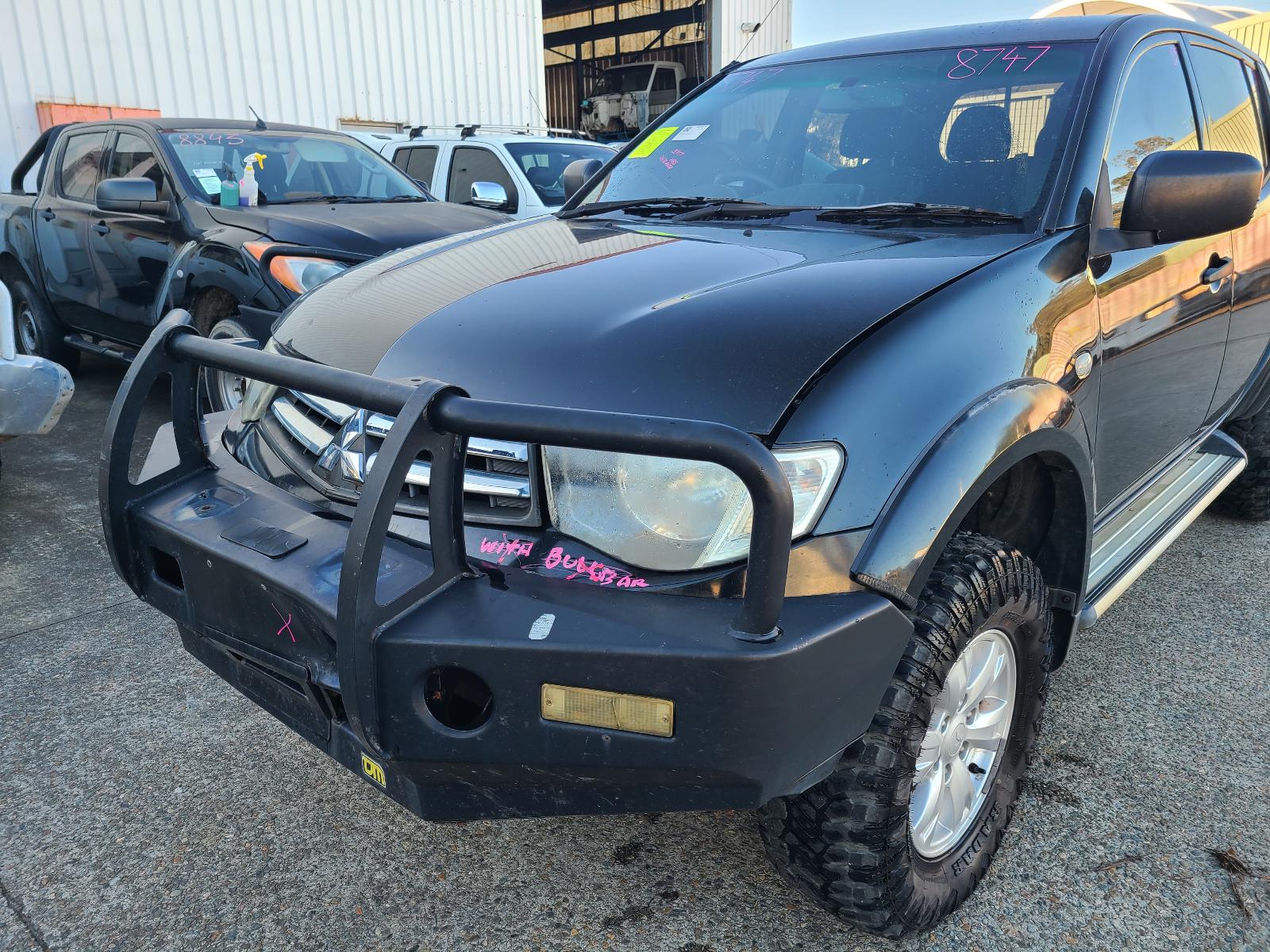 View Mitsubishi Triton 2014 4 Door Utility