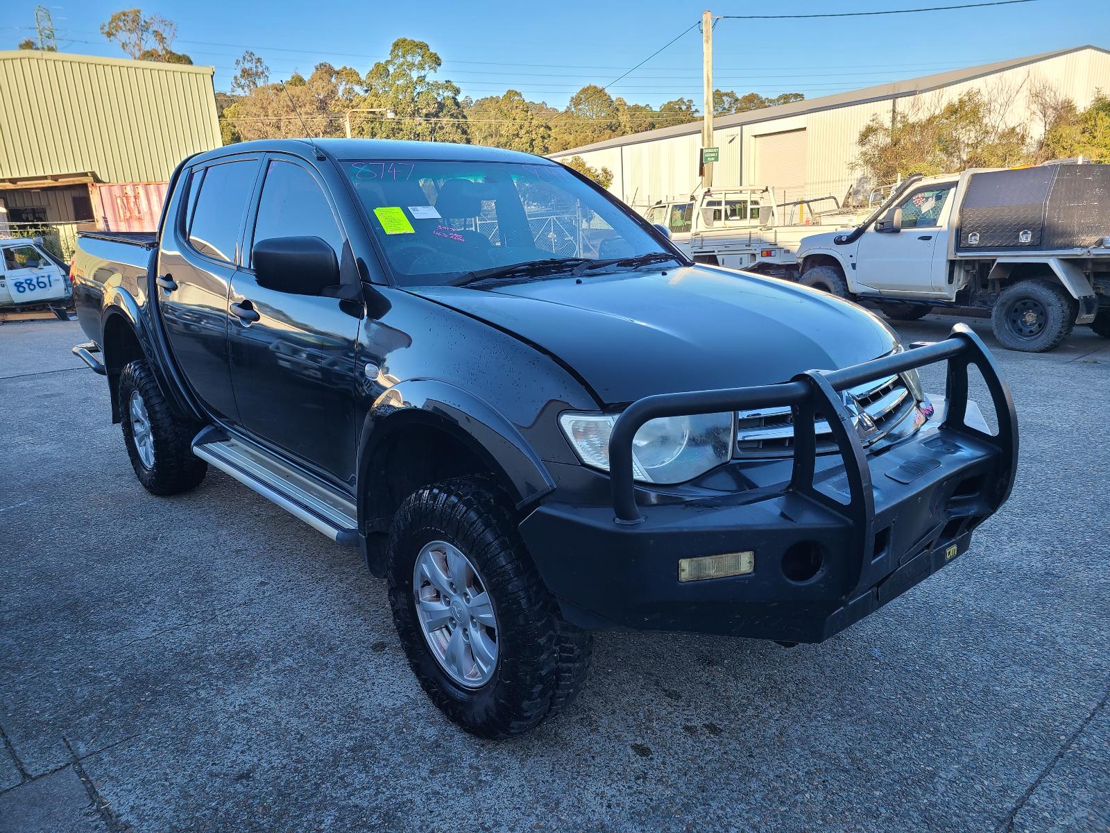 View Mitsubishi Triton 2014 4 Door Utility