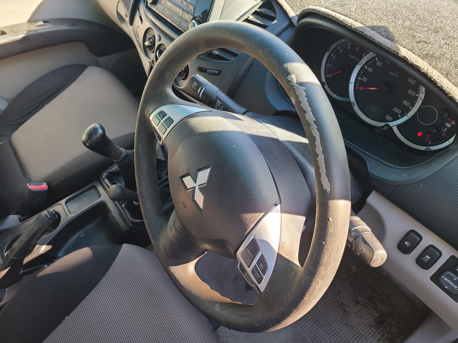 View Mitsubishi Triton 2014 4 Door Utility