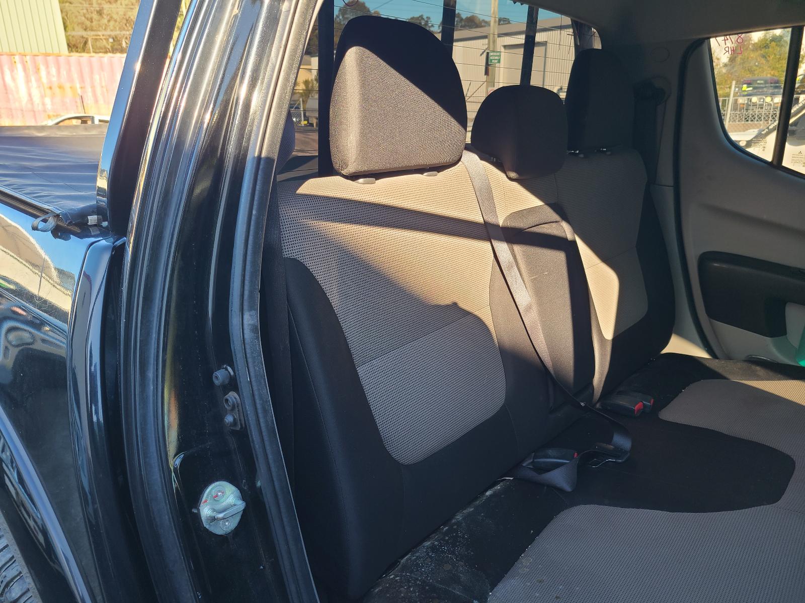 View Mitsubishi Triton 2014 4 Door Utility