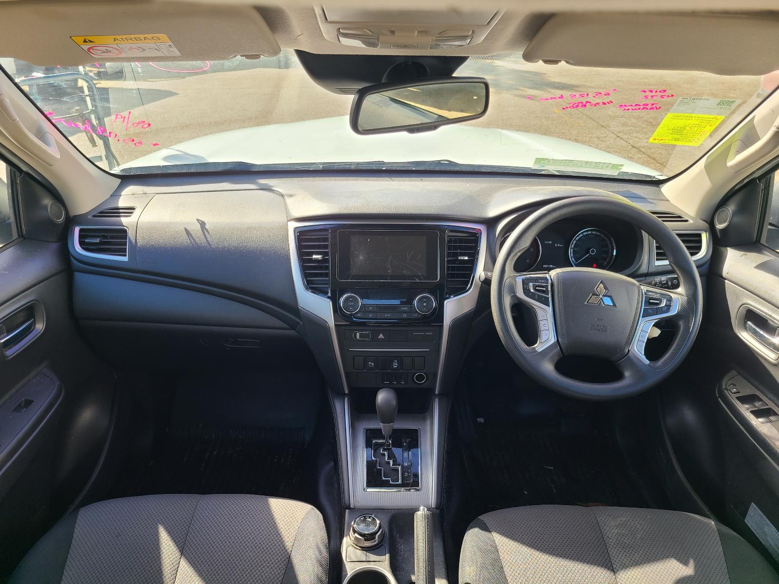 View Mitsubishi Triton 2020  