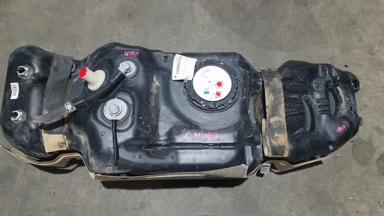 Fuel Tank Hilux Toyota 2018