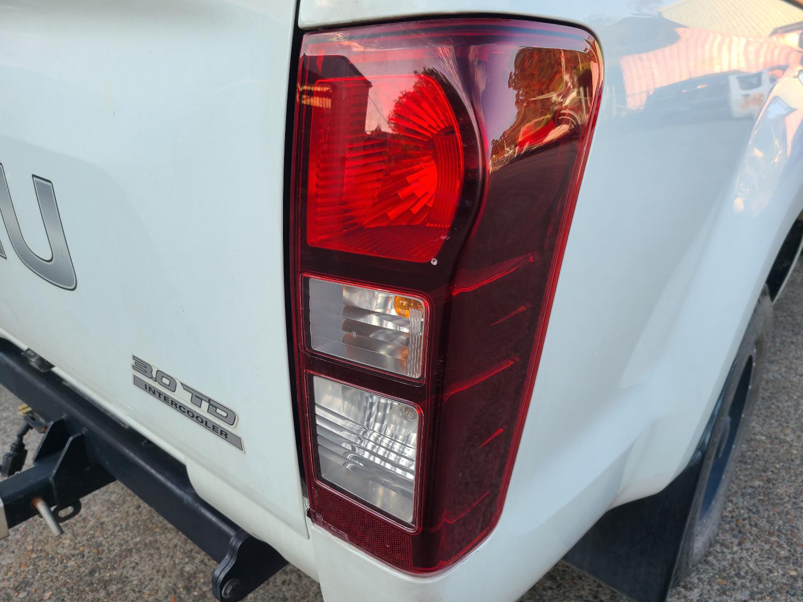 View Isuzu Dmax 2016 2 Door Pickup