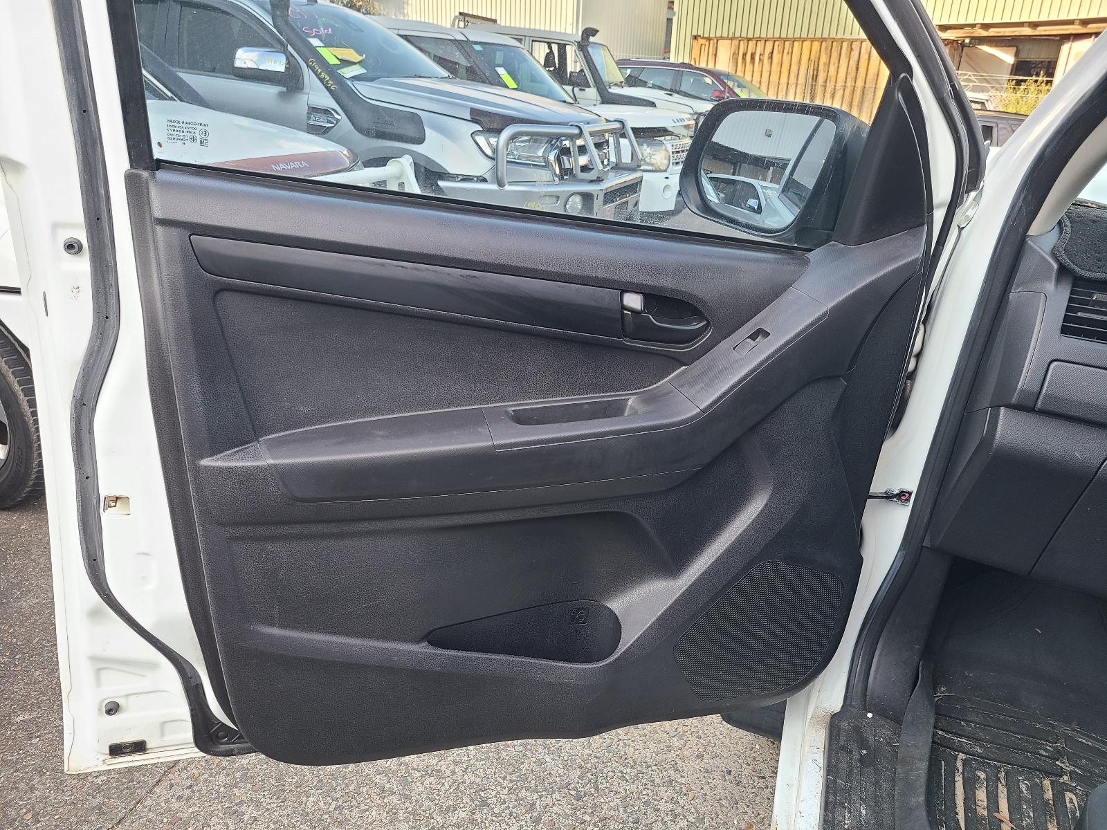 View Isuzu Dmax 2016 2 Door Pickup