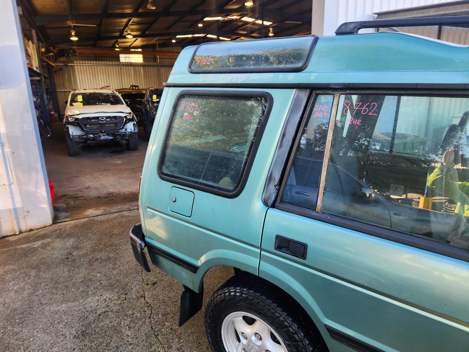 Land Rover Discovery 1997 4 Door Station Wagon View Land Rover Discovery 1997 4 Door Station Wagon
