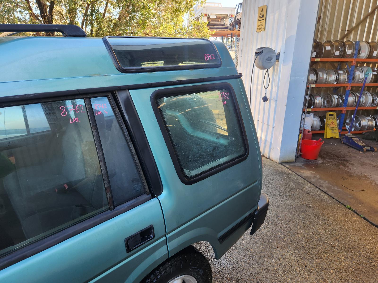 Land Rover Discovery 1997 4 Door Station Wagon View Land Rover Discovery 1997 4 Door Station Wagon