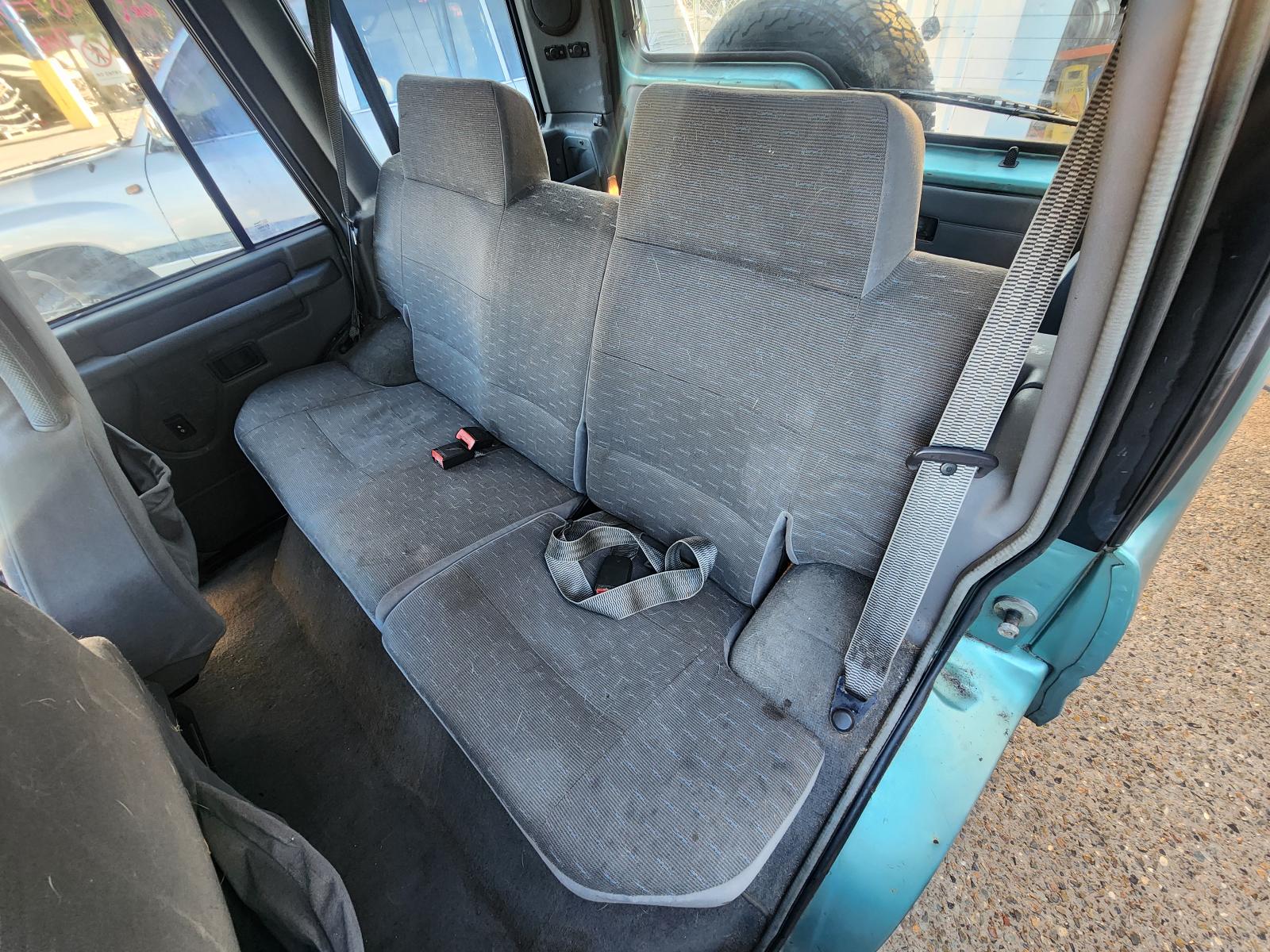 Land Rover Discovery 1997 4 Door Station Wagon View Land Rover Discovery 1997 4 Door Station Wagon