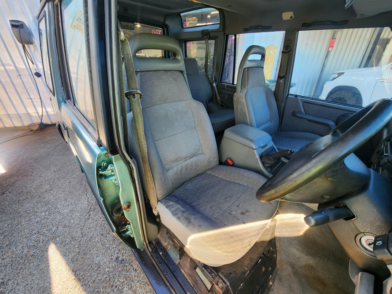 Land Rover Discovery 1997 4 Door Station Wagon View Land Rover Discovery 1997 4 Door Station Wagon