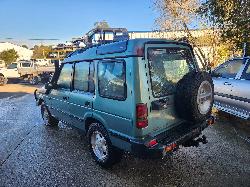 View Land Rover Discovery 1997 4 Door Station Wagon