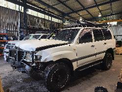 View Toyota Landcruiser 2000  