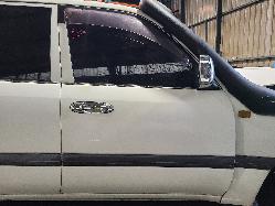View Toyota Landcruiser 2000  