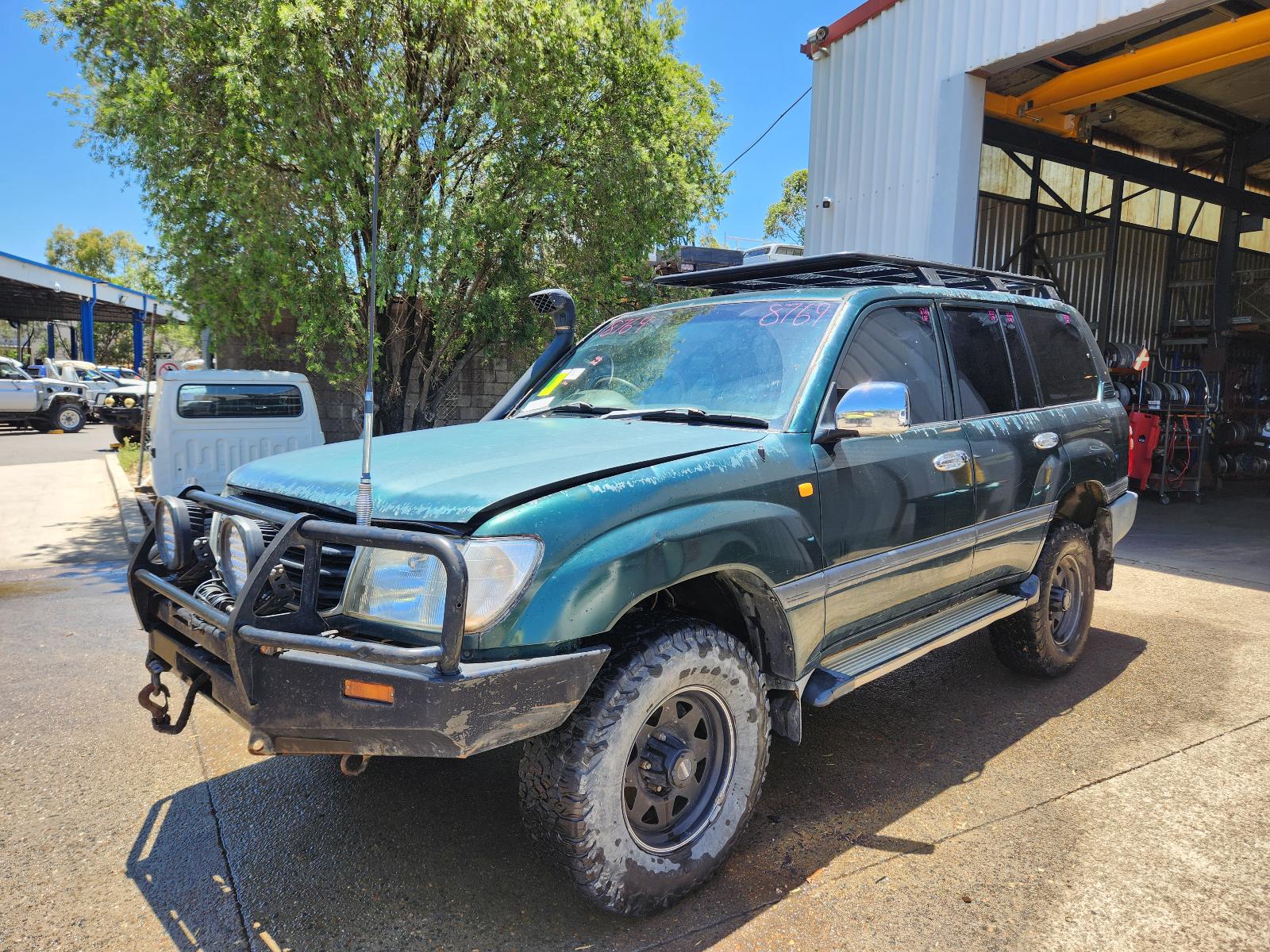 Image for a Toyota Landcruiser 1999 4 Door Station Wagon