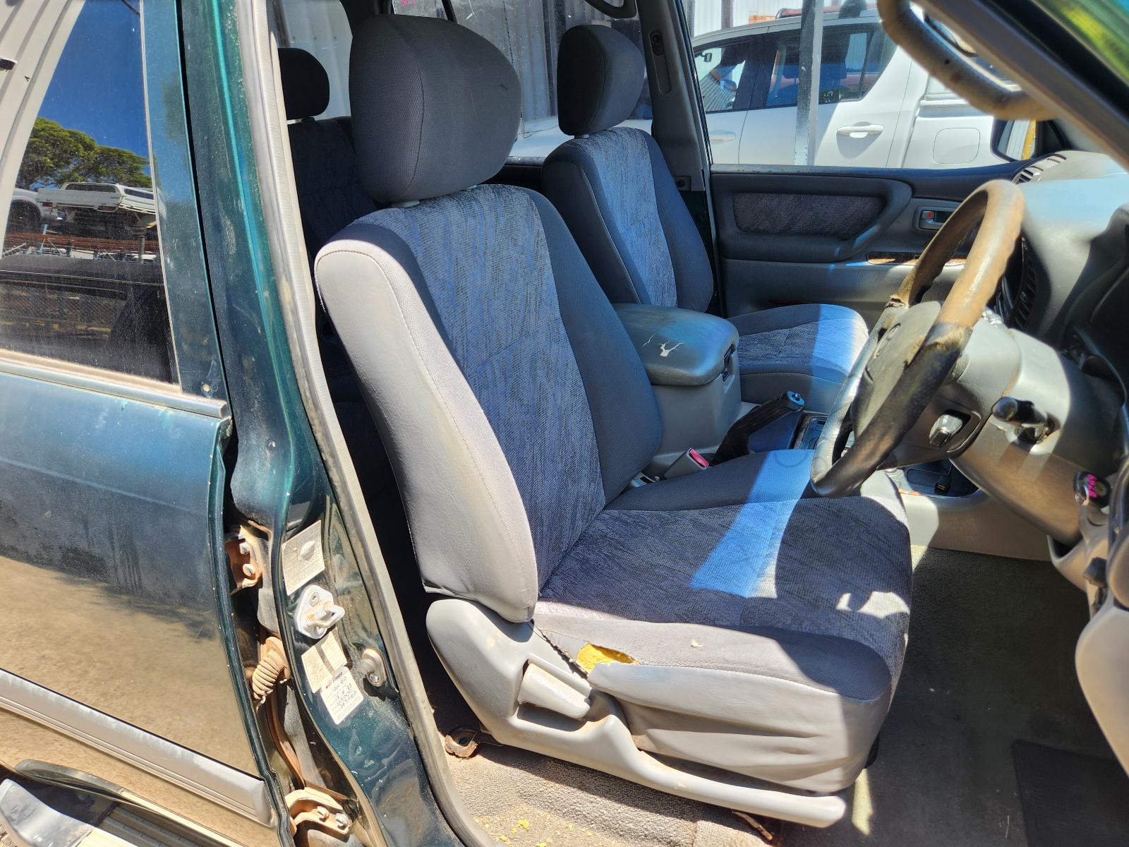 View Toyota Landcruiser 1999 4 Door Station Wagon