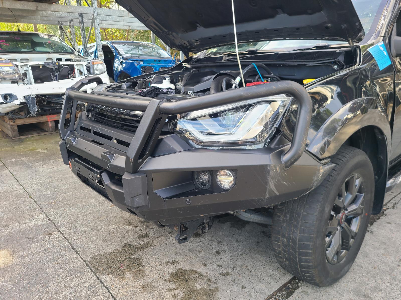 View Auto part Reverse Camera Isuzu Dmax 2023