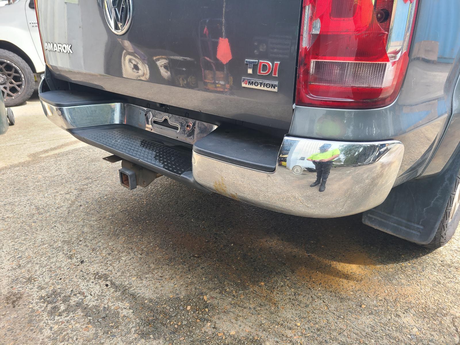 View Volkswagen Amarok 2012  