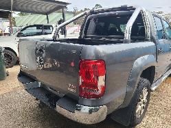 View Volkswagen Amarok 2012  