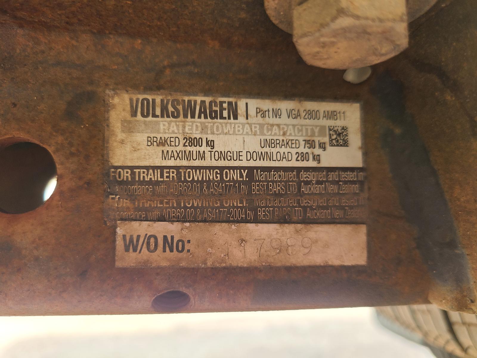 View Volkswagen Amarok 2012  