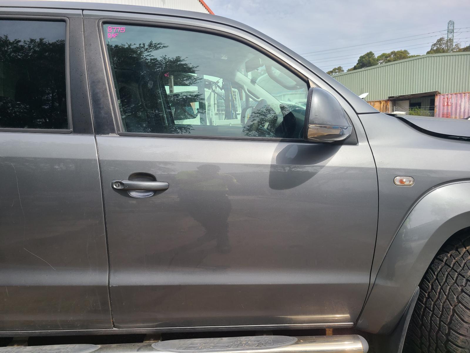 View Volkswagen Amarok 2012  