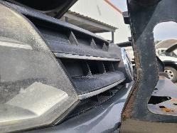 View Volkswagen Amarok 2012  