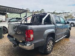 View Volkswagen Amarok 2012  