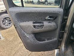 View Volkswagen Amarok 2012  