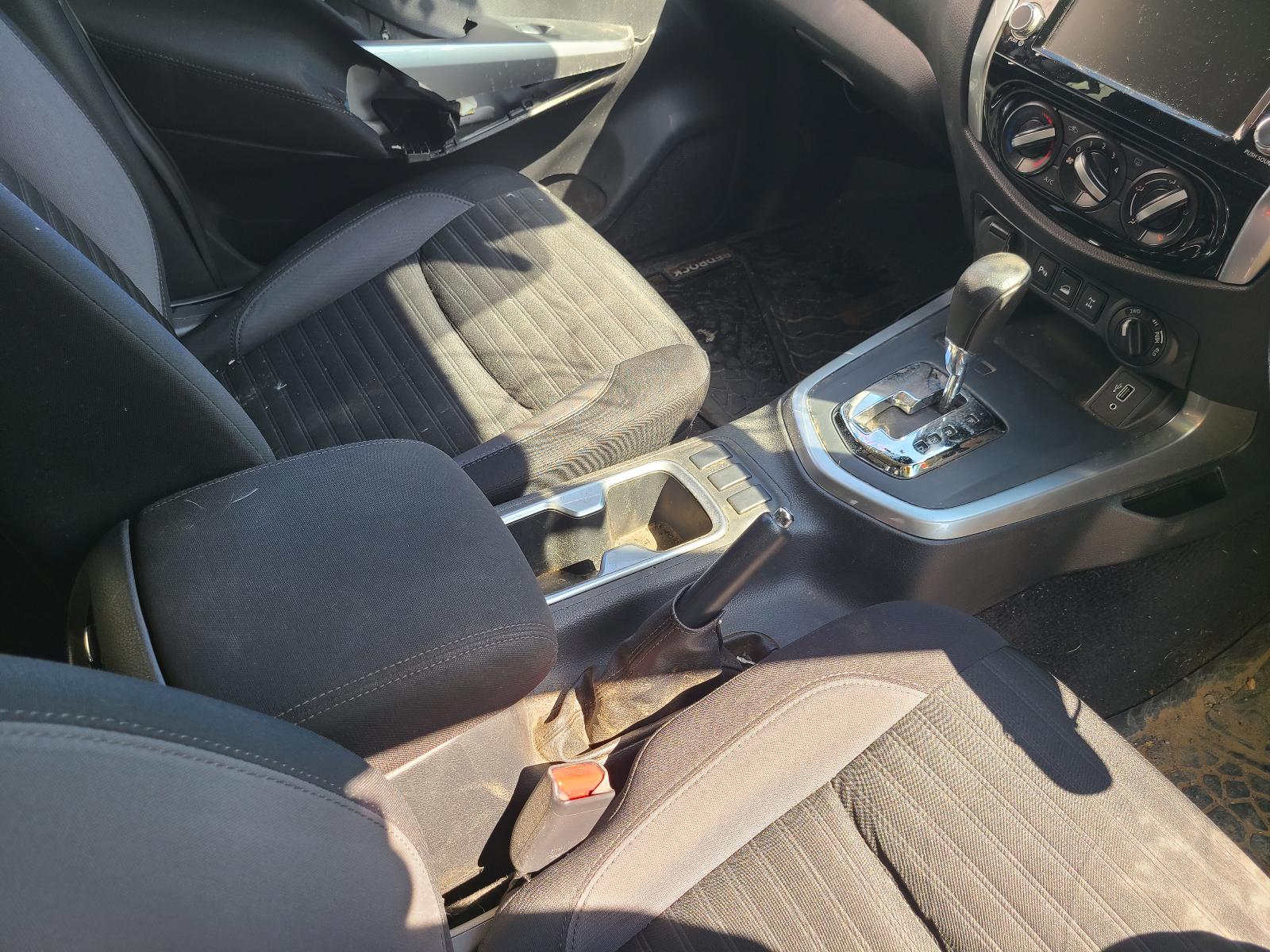 View Nissan Navara 2021 4 Door Utility
