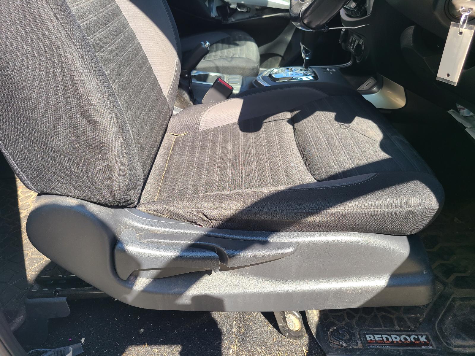 View Nissan Navara 2021 4 Door Utility