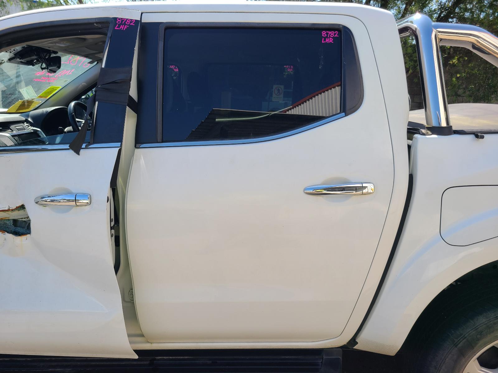 View Nissan Navara 2021 4 Door Utility