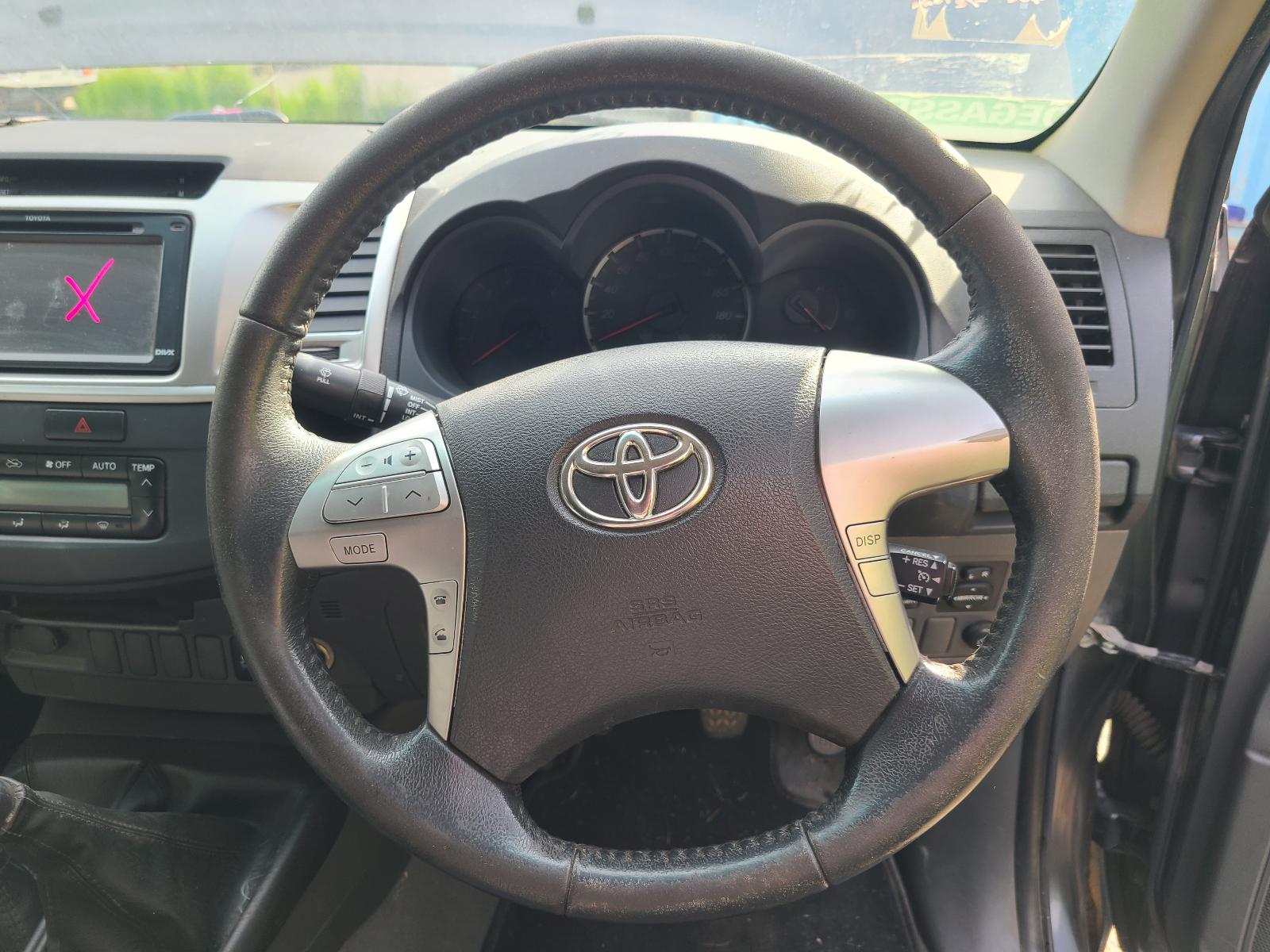 View Toyota Hilux 2013  