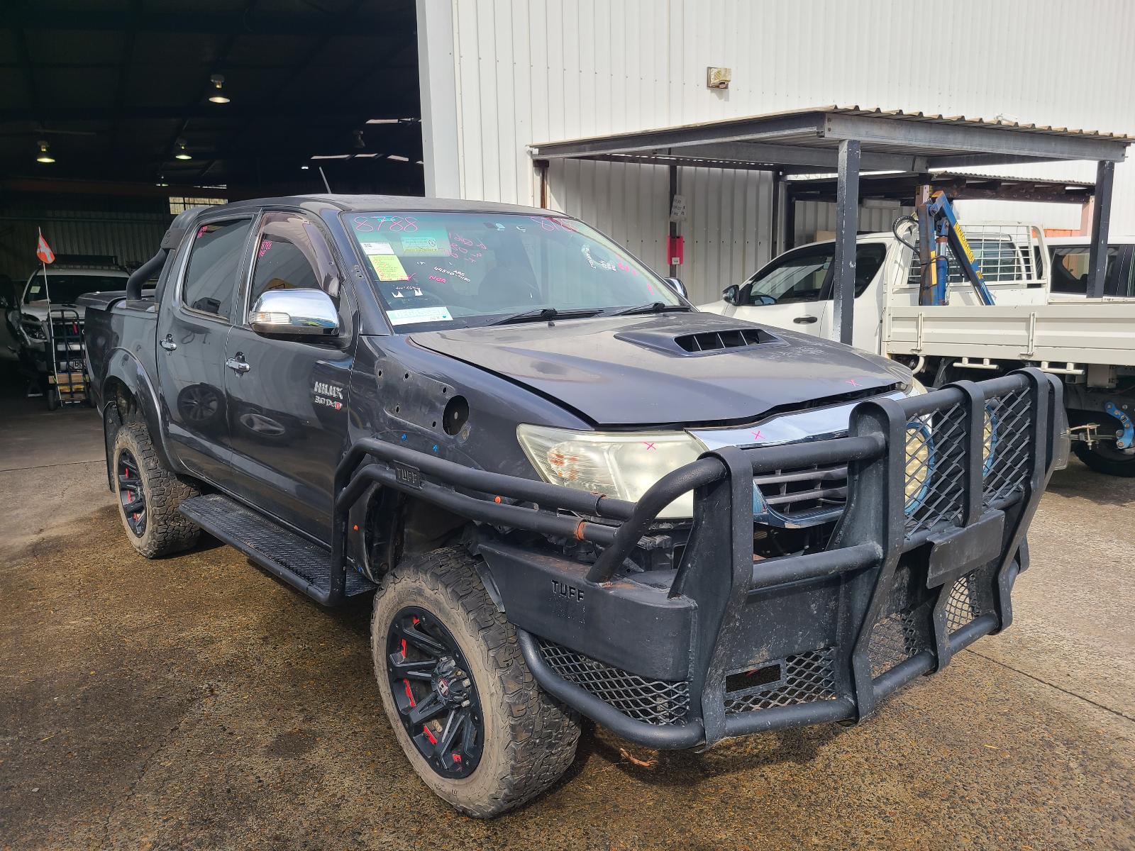 View Toyota Hilux 2013  