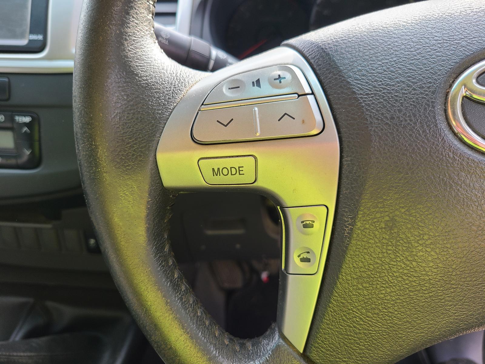 View Toyota Hilux 2013  