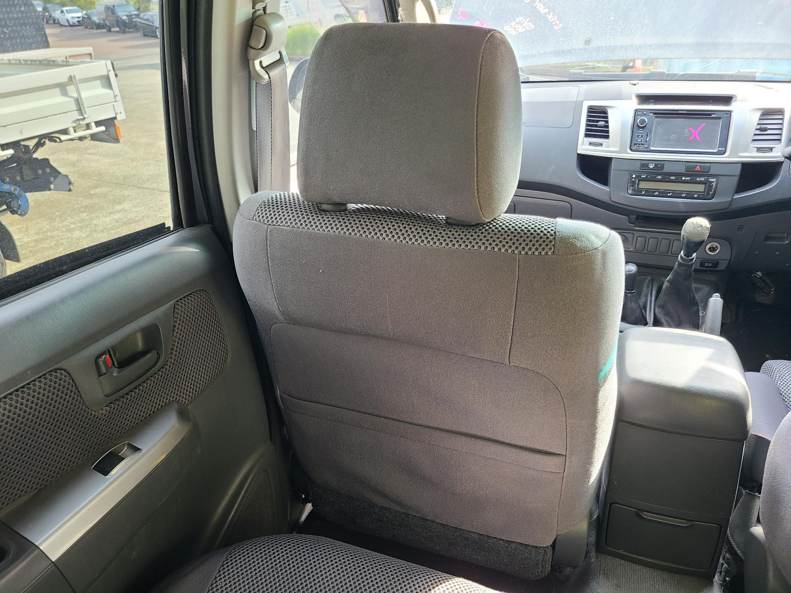 View Toyota Hilux 2013  