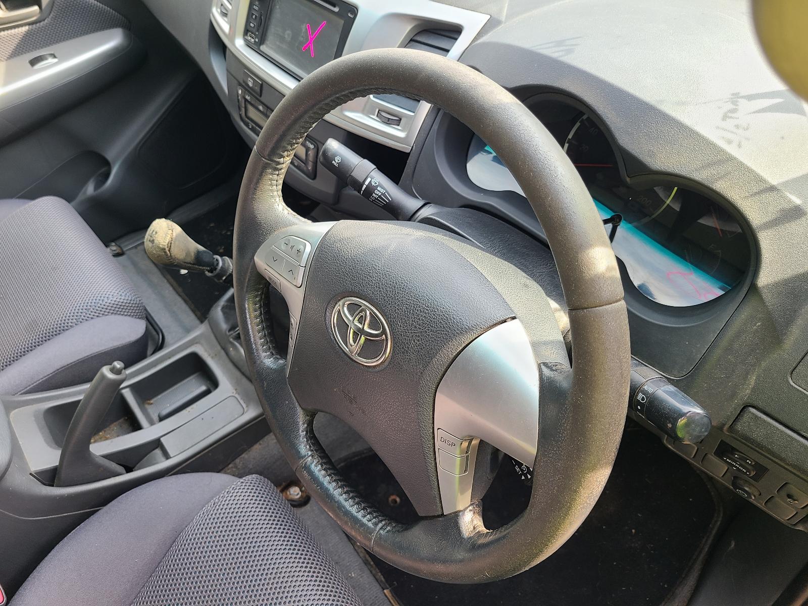 View Toyota Hilux 2013  