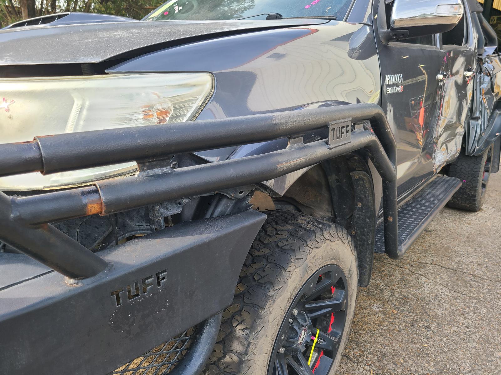 View Toyota Hilux 2013  