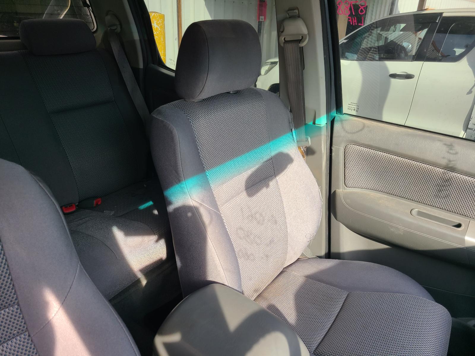 View Toyota Hilux 2013  