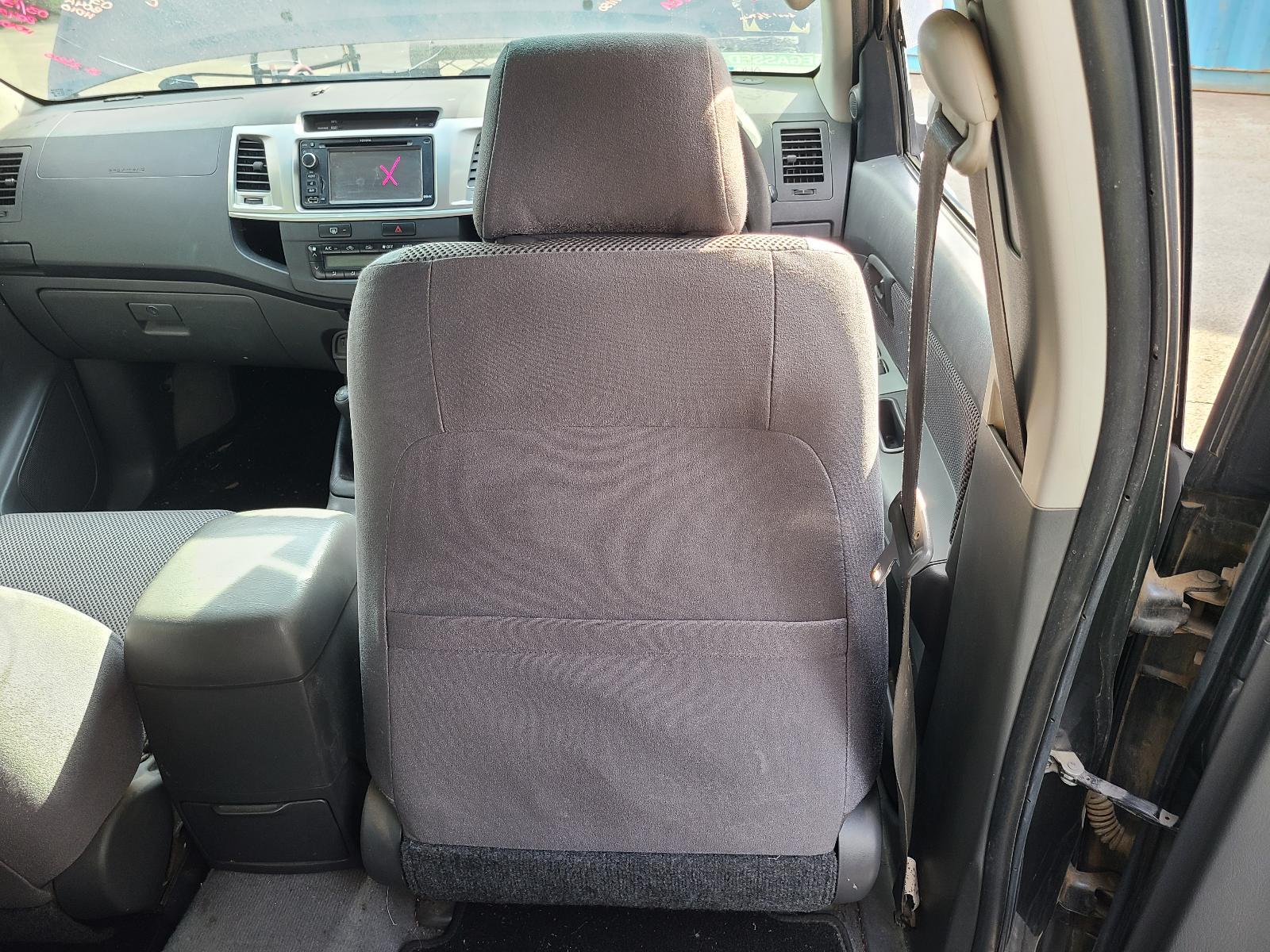 View Toyota Hilux 2013  