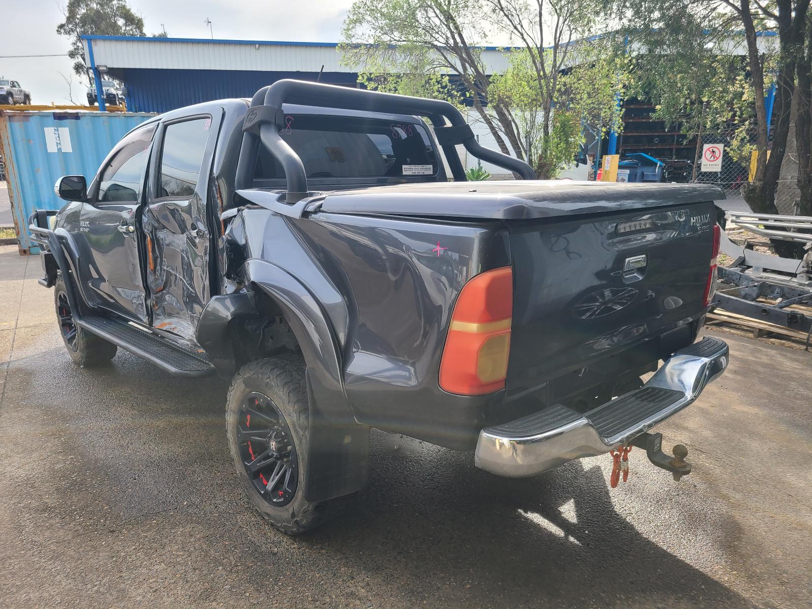 View Toyota Hilux 2013  