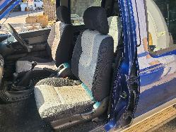 View Nissan Navara 2004 4 Door Utility