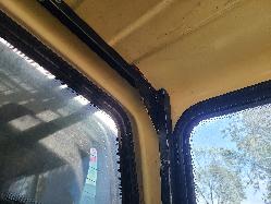 View Nissan Navara 2004 4 Door Utility