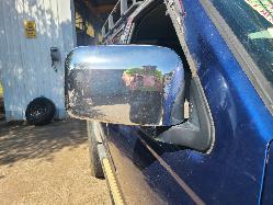 View Nissan Navara 2004 4 Door Utility