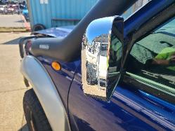 View Nissan Navara 2004 4 Door Utility