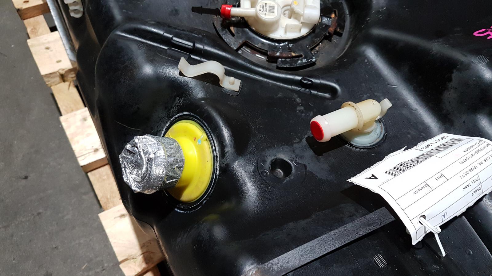 Fuel Tank Dmax Isuzu 2011