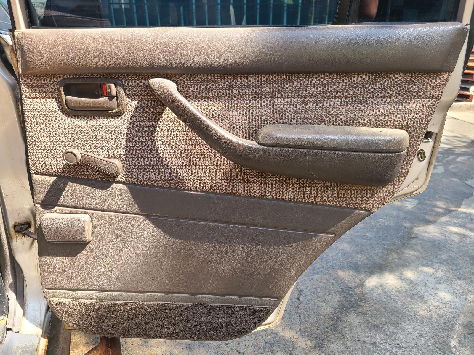 View Toyota Landcruiser 1993 4 Door Station Wagon